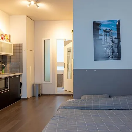 Charming Studio Close To The Place Des Vosges Parigi