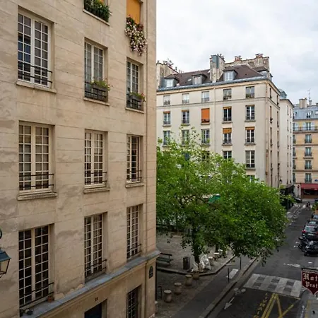 Charming Studio Close To The Place Des Vosges Paris